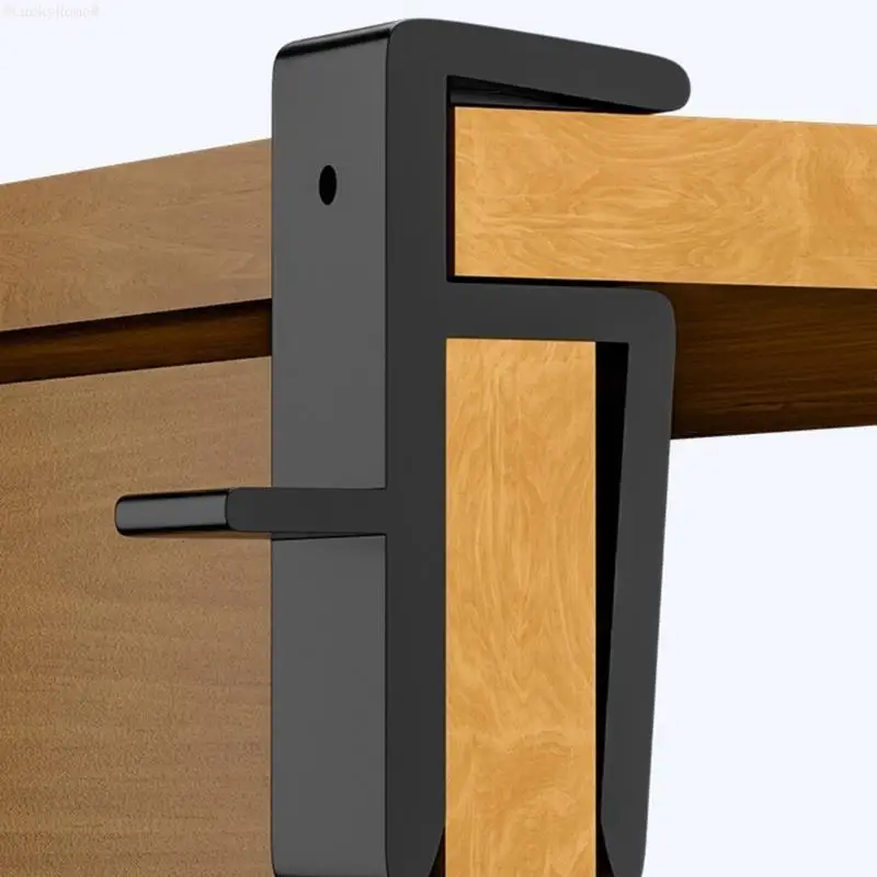 11ua CLIP PEDRO ARMOBE CARPENTRIA HOME