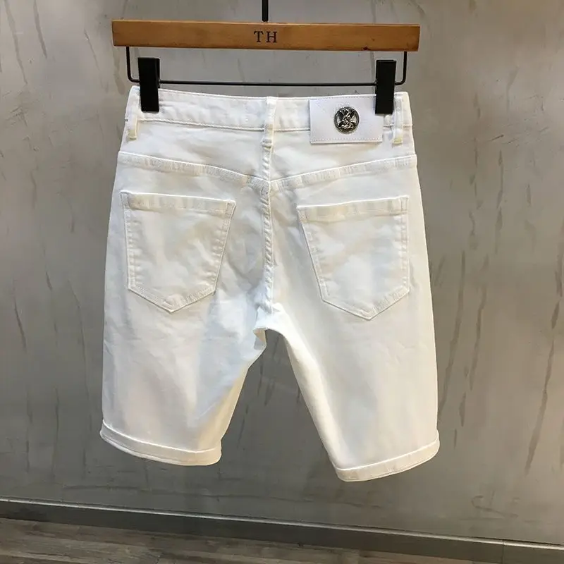 الأبيض الدنيم السراويل الرجال العلامة التجارية العصرية الراقية حك سليم المناسب مطاطا مستقيم خمس نقاط السراويل الصيف الكورية رجل الملابس