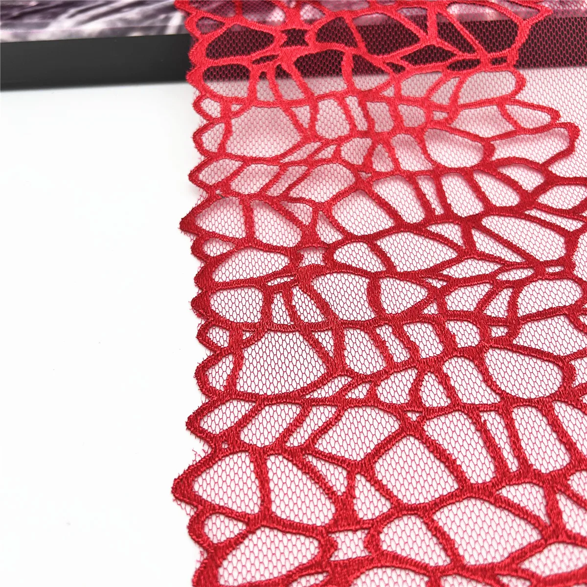 3y/lot Width 17cm Red With Foil Shimmer No-Elastic Eyelash Lace Trim For Clothing Accessory Dress Sewing Applique Costume Lace