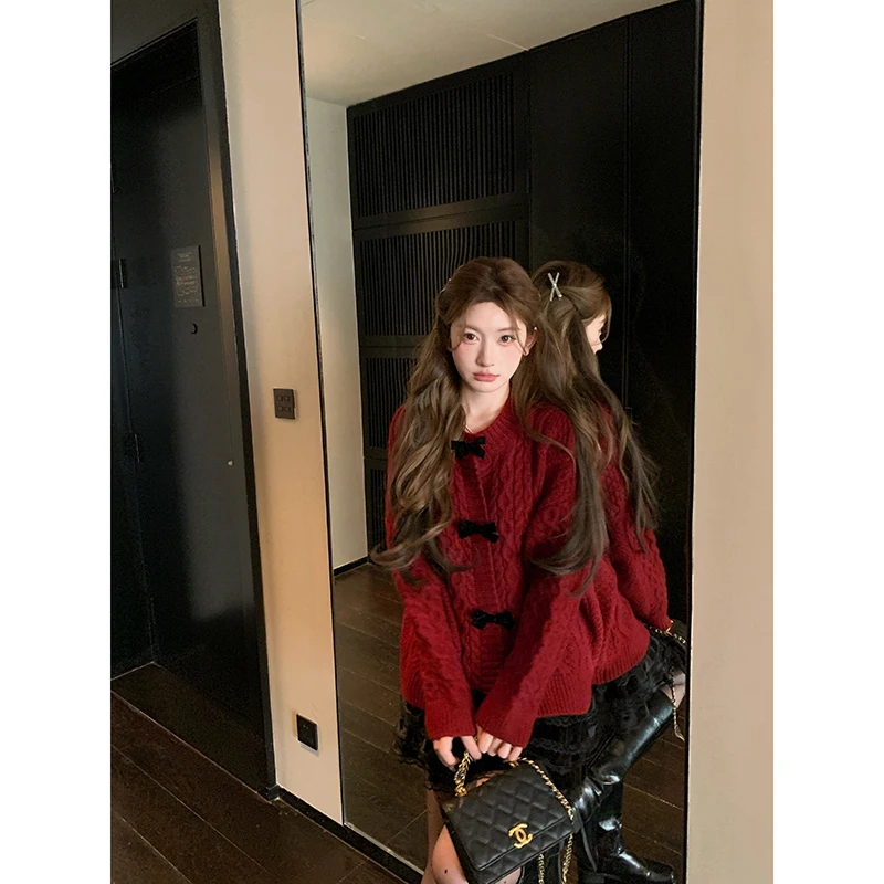 

Женский вязаный кардиган Chen Daya Cisas New Year Knot: осенне-зимний, свободный, красный, вязаный, на пуговицах, верхняя одежда