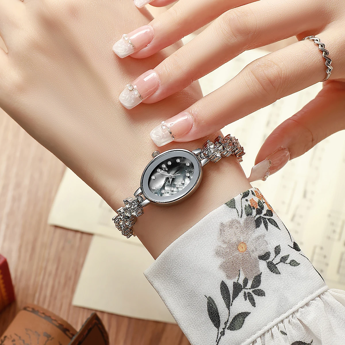

Luxury Silver Full Diamond Women's Watch, Oval Mother of Pearl Dial, Rhinestone Bracelet, Bling Quartz Wristwatch for Ladies, Pe