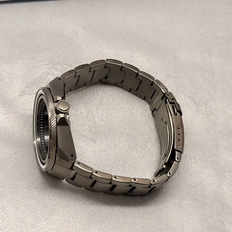 New Product Gun color King Samurai Watch Case Install 41mm*32mm Bezel Crown at 3.0 Oclock Men's Dive Watch Case 10ATM Waterproof