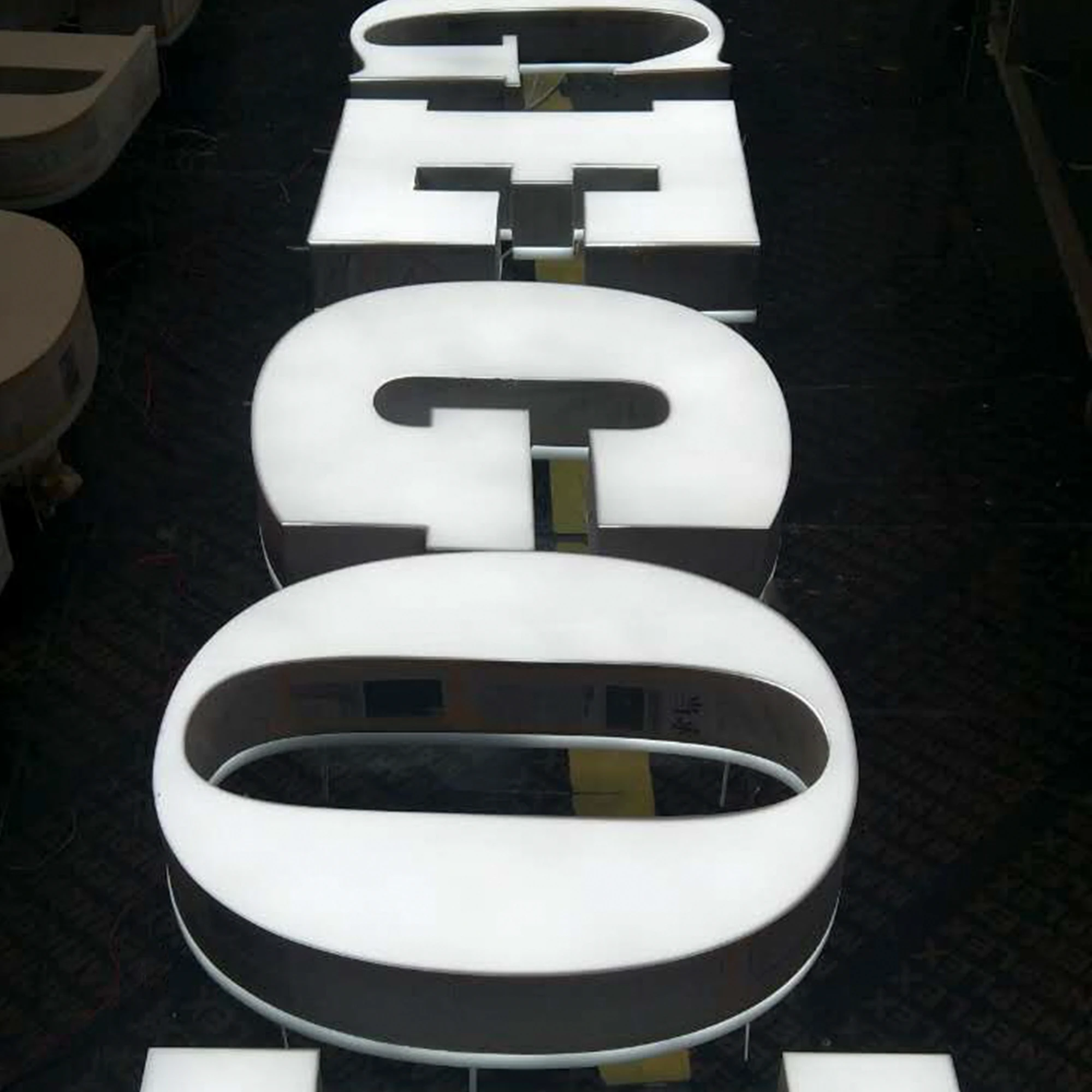 Custom Logo Sign Outdoor 3d Letter Led Front and Back Lit Channel Letters Convenience Store Sign