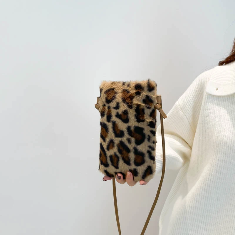 Mode Frauen Kuh Druck Mini Schulter Taschen Weibliche Winter Plüsch Unterarm Taschen Leopard Zebra Muster Flauschigen Tragetaschen Kleine Geldbörsen – Detail 18