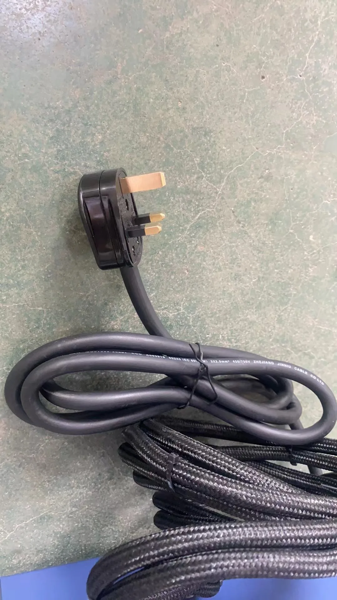 CP-2005 Hot Sale 5L Large Capacity Adjustable Cloth Steam Boiler (with Iron) Price