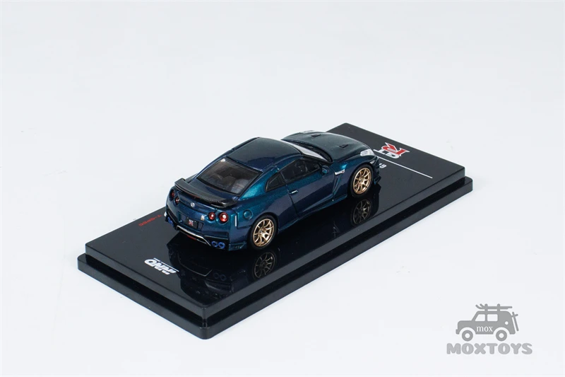 INNO 1:64 GT-R (R35) T-SPEC Midnight Purple Diecast Model Car