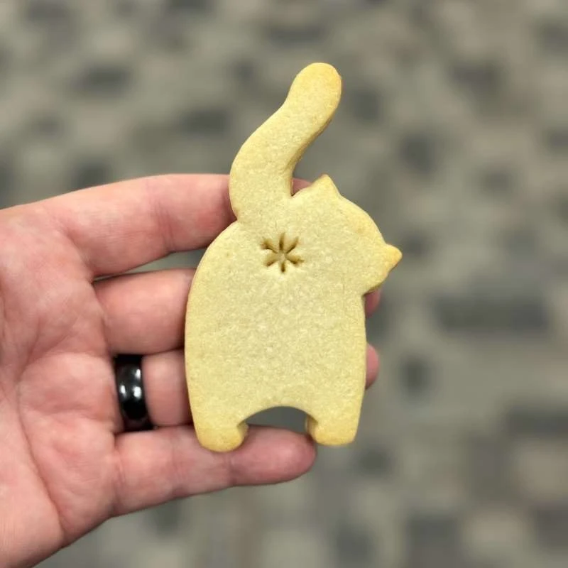 

Cat Butt Shaped Clay Cutter Funny Animal Polymer Clay Mold for Handmade Jewelry and Baking Crafts