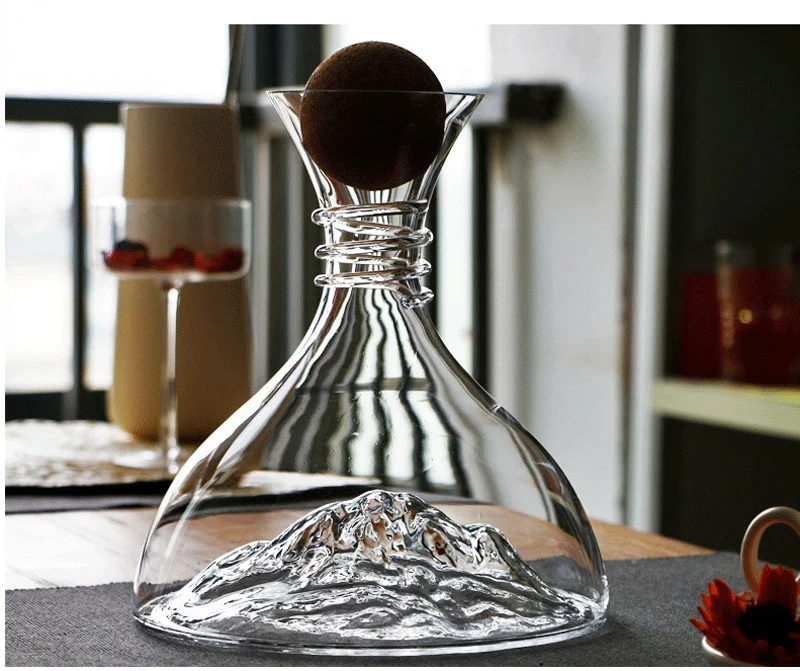 1500ML Lead-free Crystal Glass Red Wine Decanter Manual Blown Creative Wine Decanter Variety of Options Iceberg Decanter