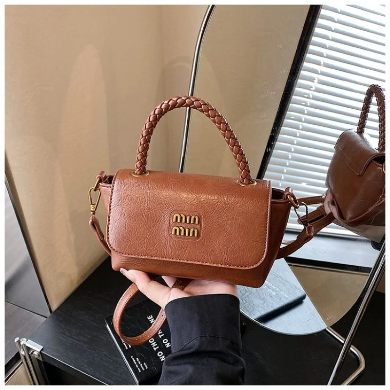 

Classic Elegant Messenger Bag In Leather For Ladies - Crossbody Shoulder Handbag Popular Luxury Fashion Item