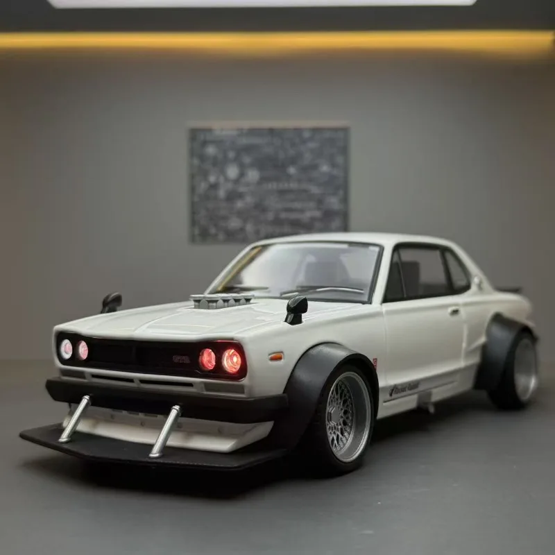 Simulation 1:22 Drift Version Nissan GT-R V8 Alloy Car Model Retro JDM Skyline Toy Vehicle Collection Ornament Miniature Gift