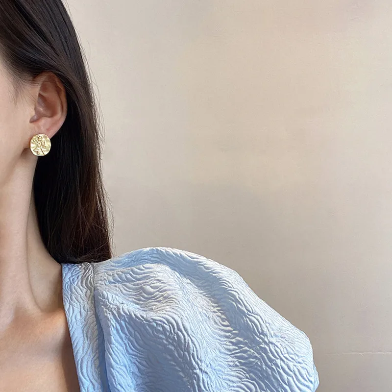Korean Asymmetric Flower Earring Imitation Pearl Rose Stud Earrings Elegant Cheap Earring For Woman Wedding Fashion Jewelry Gift image 2