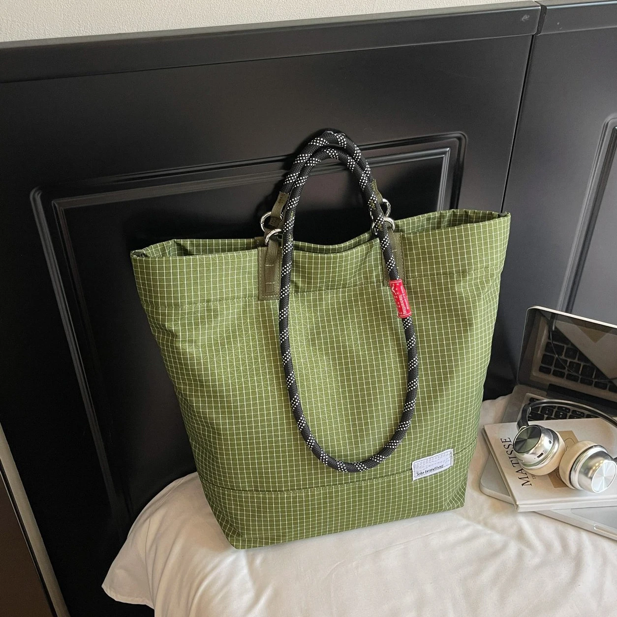 Women Tote Organizer Bag Casual Lightweight Shoulder Tote Large Capacity Phone Bag Drawstring Sport Gym