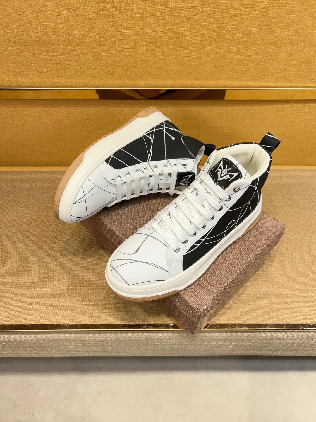 Men's Lac-up High-top boots outdoors Handmade Leather Casual Shoes Design Sneakers Man Comfortable Sports shoes Comfortable