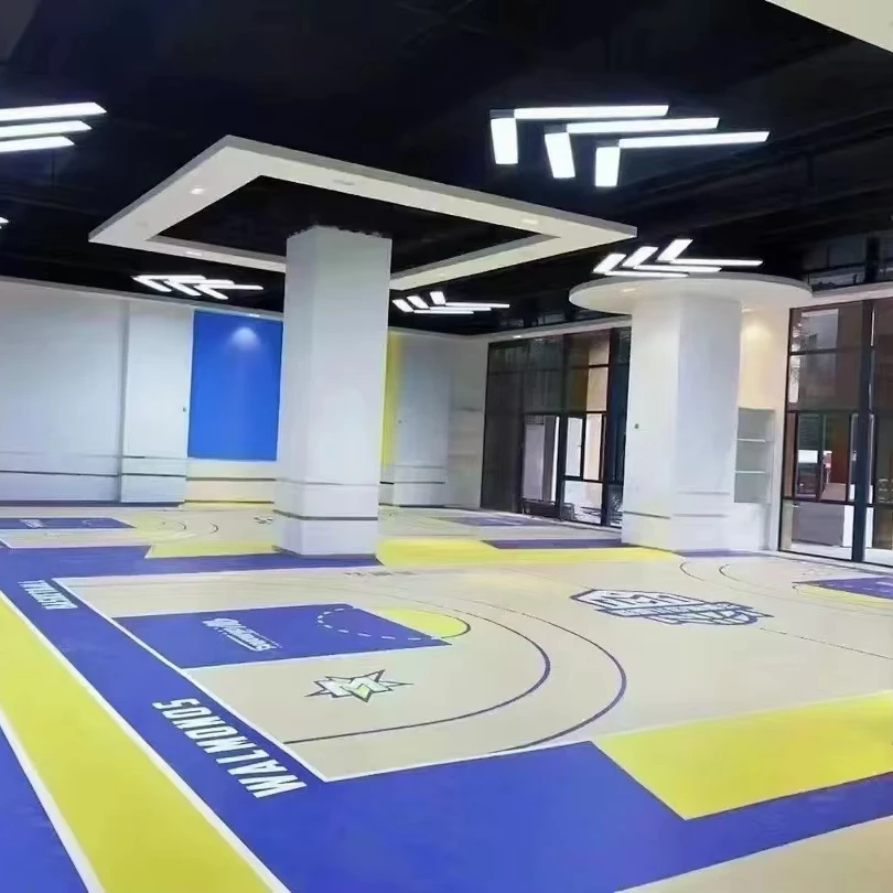 سجادة رياضية كبيرة الحجم للمحكمة الرياضية الداخلية غير قابلة للانزلاق وأرضيات معدنية من مادة PVC مصنوعة من خشب القيقب وكرة السلة من الفينيل