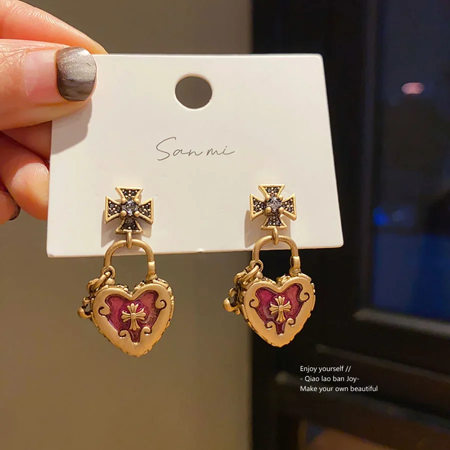 

French Design Zircon Cross Heart Lock Earrings, Retro Exquisite Niche Earrings, Vintage, Versatile Earrings for Women