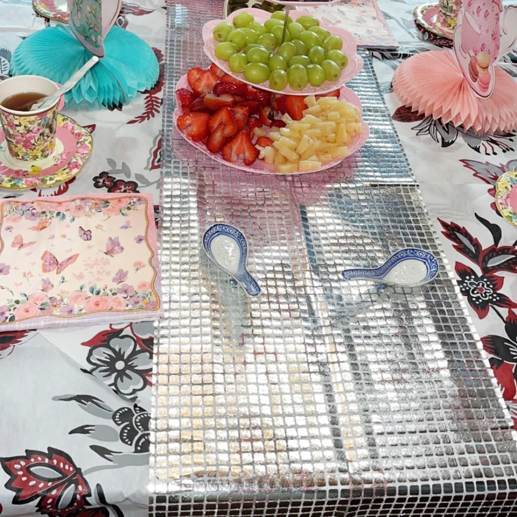 Square Shimmer Sequin Glitter Disco Party Tablecloth Wedding Birthday Baby Shower Silver Table Runner Retro Decoration
