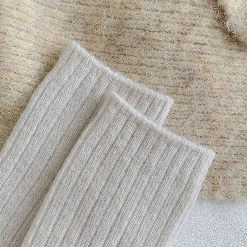 الصوف الكشمير جوارب الحرارية الفتيات بلون الجوارب الطويلة جوارب النساء الخريف الشتاء سميكة الدافئة جوارب طويلة النساء جوارب