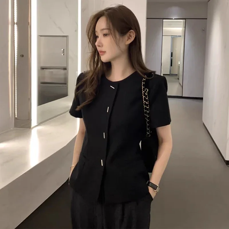 

Новинка 2023 года, летняя женская куртка во французском стиле, модное однобортное свободное женское пальто с круглым вырезом и короткими рукавами, универсальные куртки