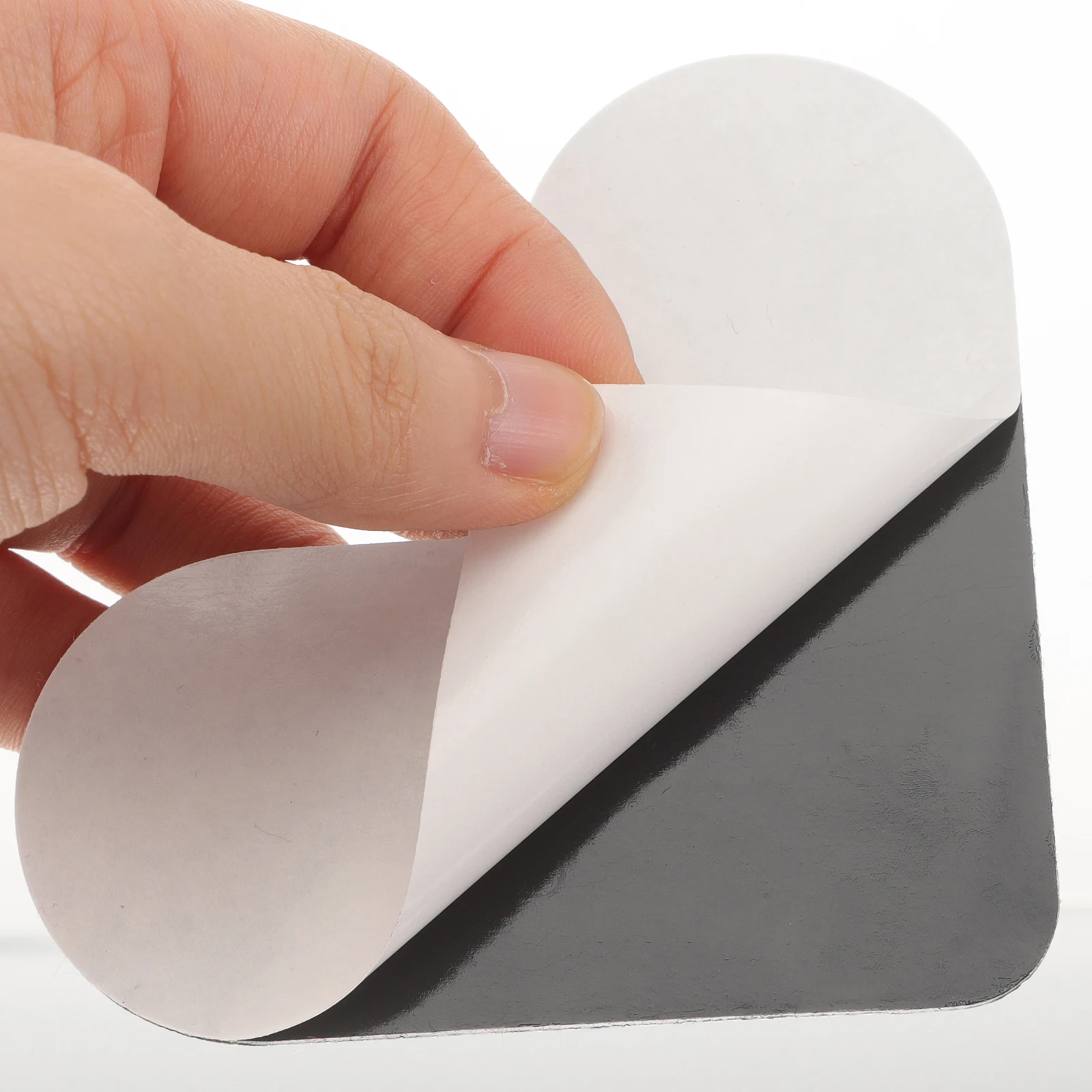 

8Pcs Rug Nonslip Stickers Carpet Tape Heart Shape Fixer for Rugs Pads Curling Proof Household Use Rug Tape Gripper for Area Rugs