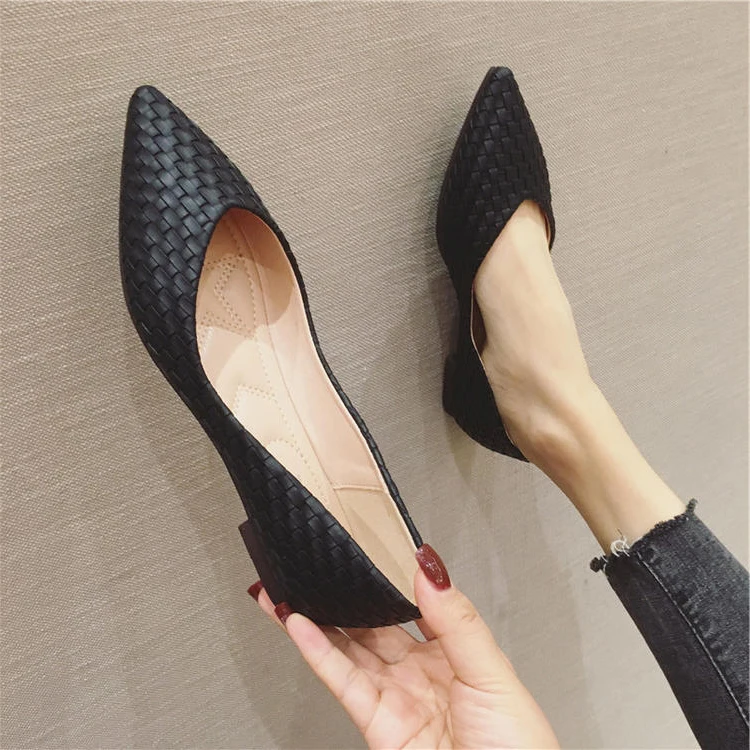 Women Flats Pointed Shoes for Girls Black Flats Dress Comfortable Slip on Summer Spring Casual Shoes Daily Use Big Size 44 45 46