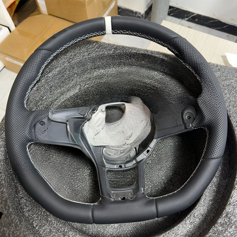 

For Volkswagen Golf 7 MK7 GTI Customized White Style Steering Wheel Leather Material Optional Multifunctional Buttons