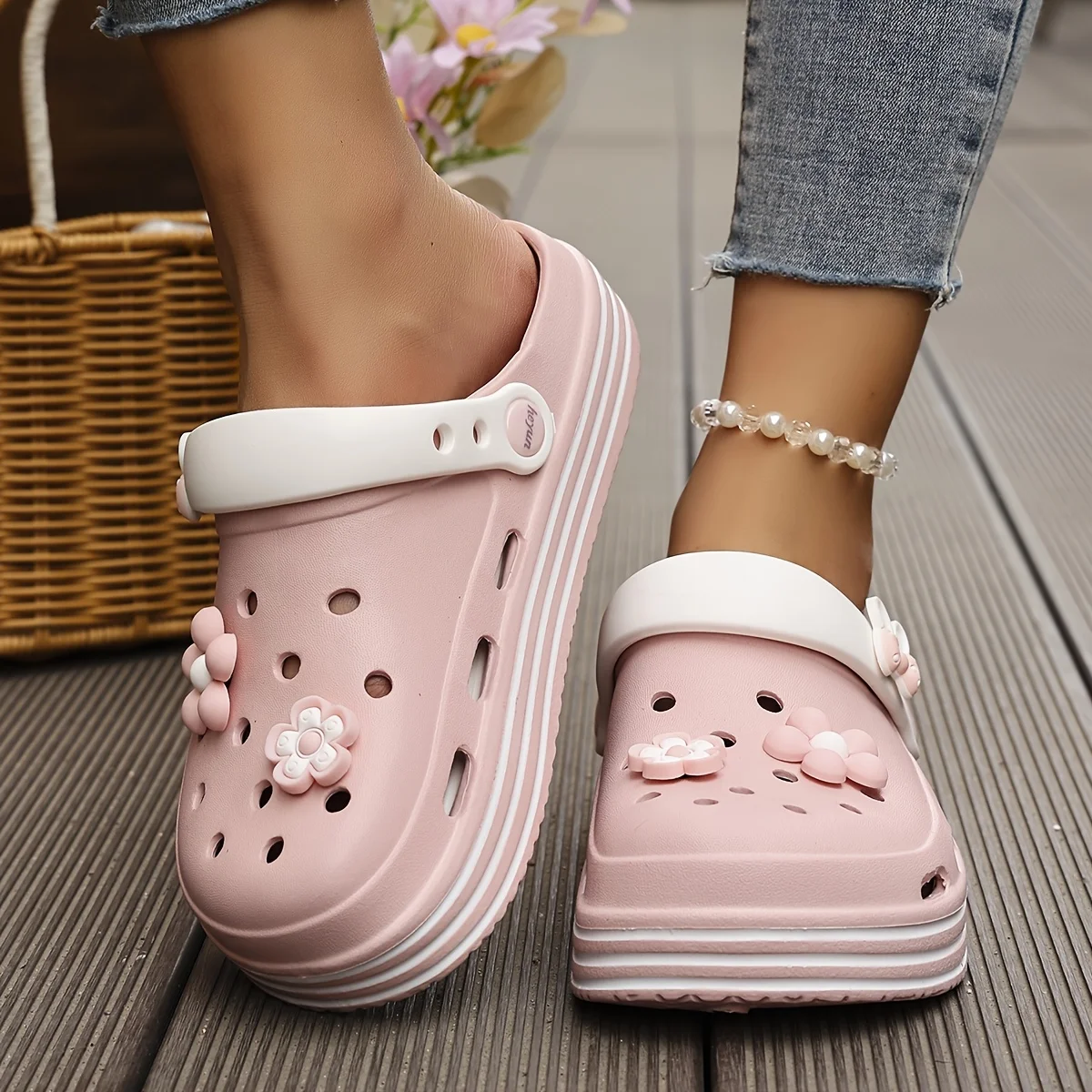 Women Summer EVA Clogs Thick Platform Sandals Closed Toe Anti Slip Flower Slides Outdoor Beach Garden Comfort Cute cloud Slipper view 5