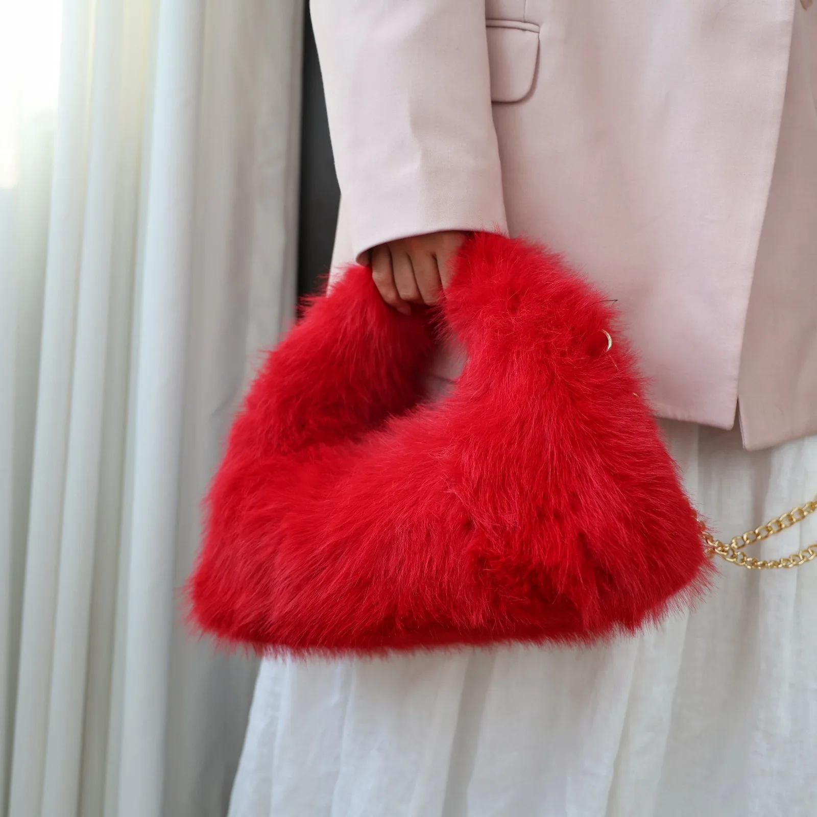 Torebki damskie jesienno-zimowe z imitacji futra lisa, modne pluszowe kopertówki, amerykański elegancki luksusowy design, torebka crossbody na łańcuszku.