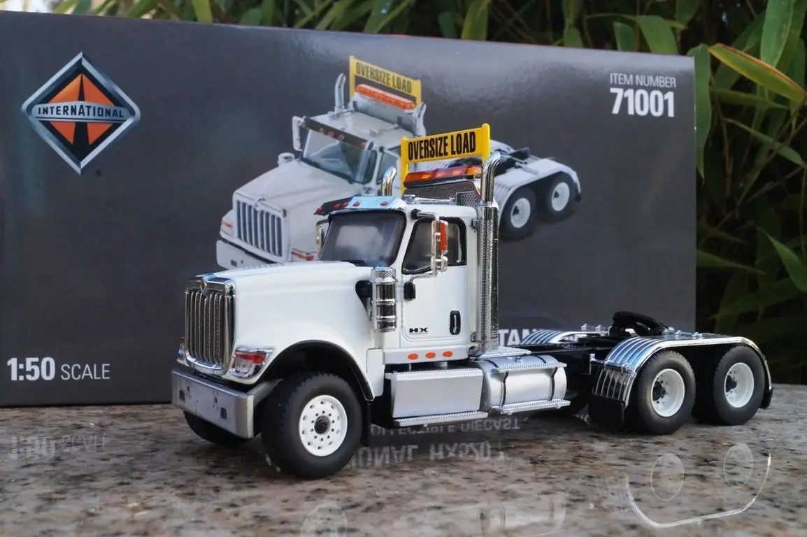 

INTERNATIONAL HX520 DAY CAB TANDEM TRACTOR WHITE 1/50 BY DIECAST MASTERS 71001 Gift MODEL