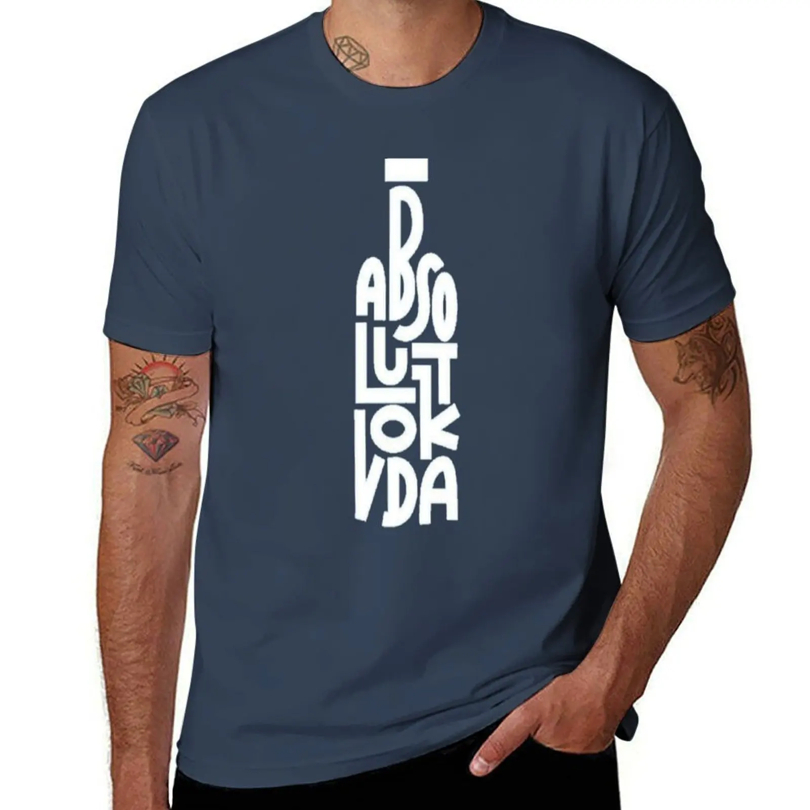 Camiseta Vodka Absolute de corte regular y lisa