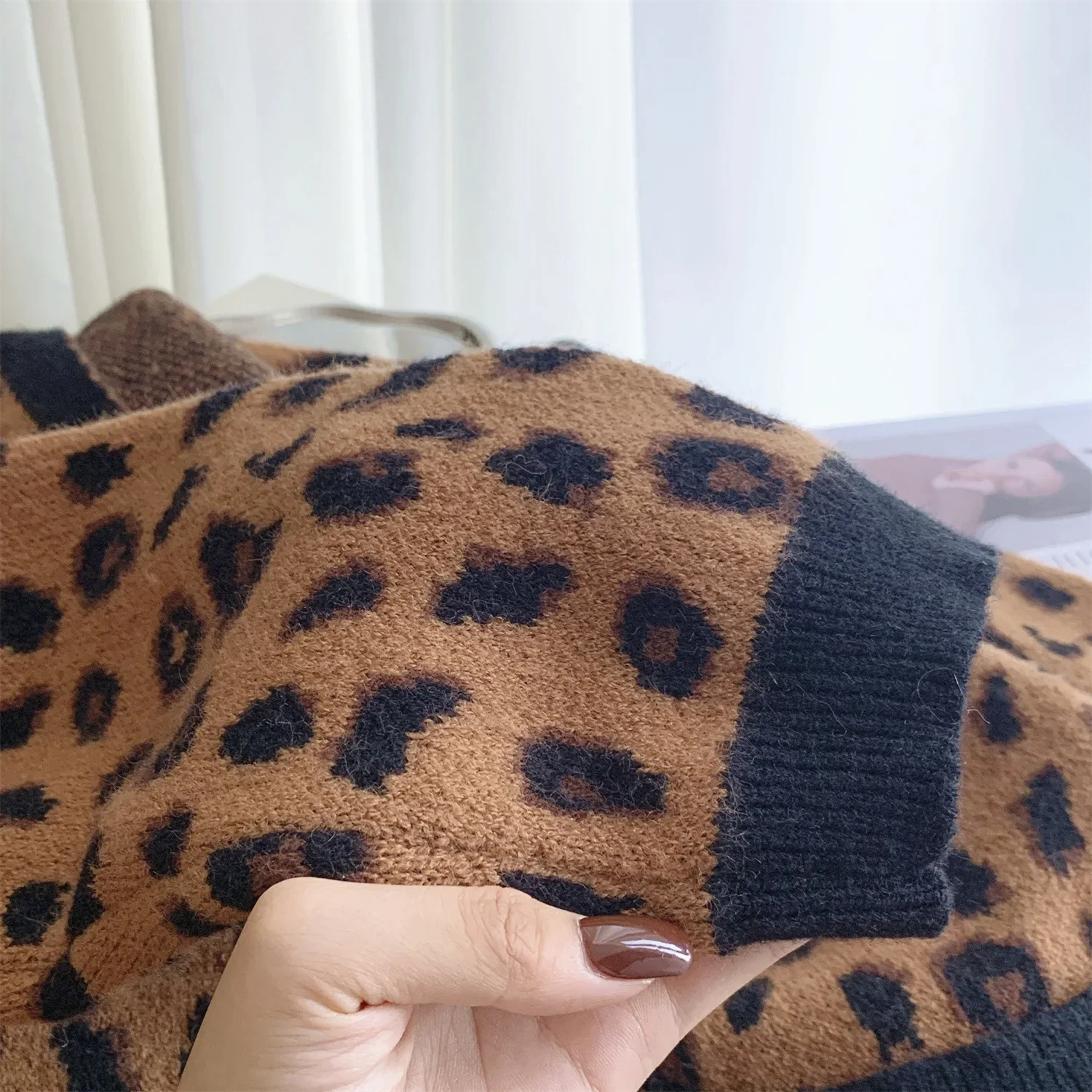 Leopard Print Women\'s Cardigan 2024 Fall/Winter Animal Print Sweater High Street Outerwear