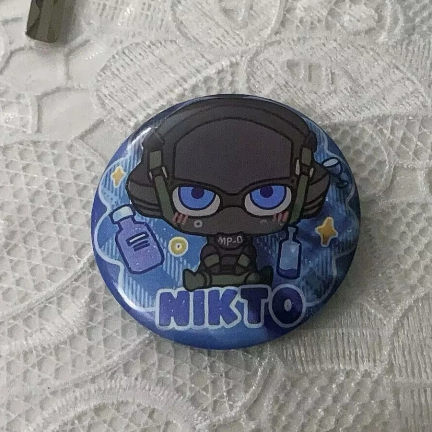 New high-quality and stylish self-made "Call of Duty" peripheral bar badges are given to friends and best friends ghost keegan