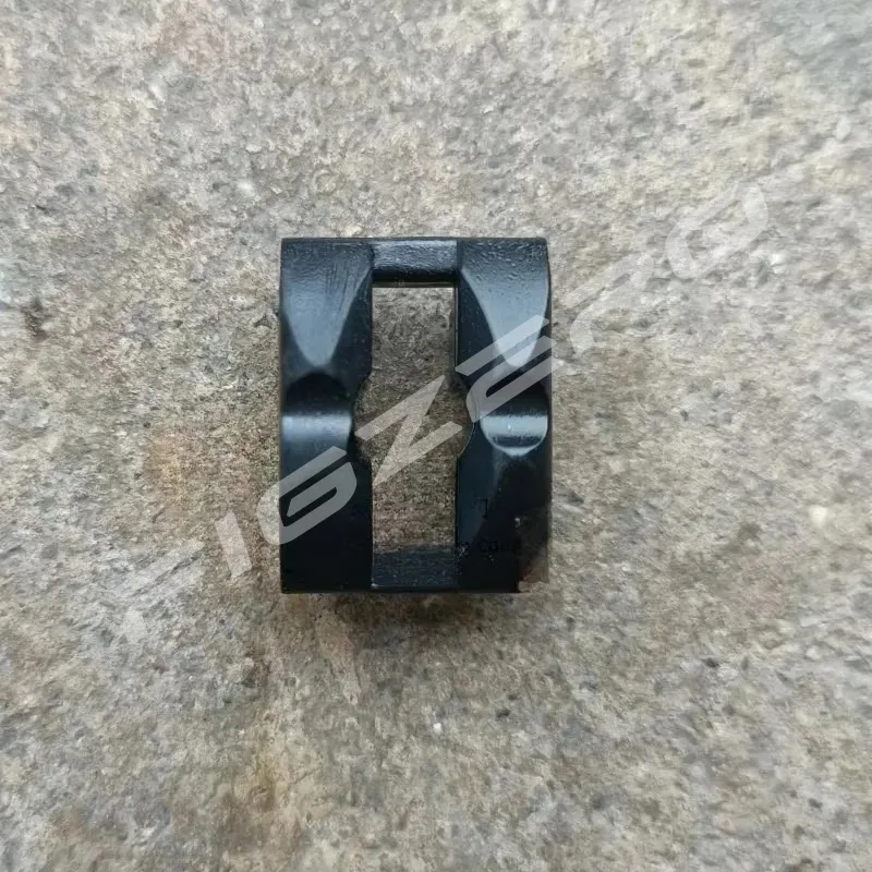 Оригинальная 1 шт. опорная пластина заднего фонаря, защелкивающаяся основа, внутренняя задняя стойка, крышка задней двери, пластик, старая новинка для SAIC Maxus V80