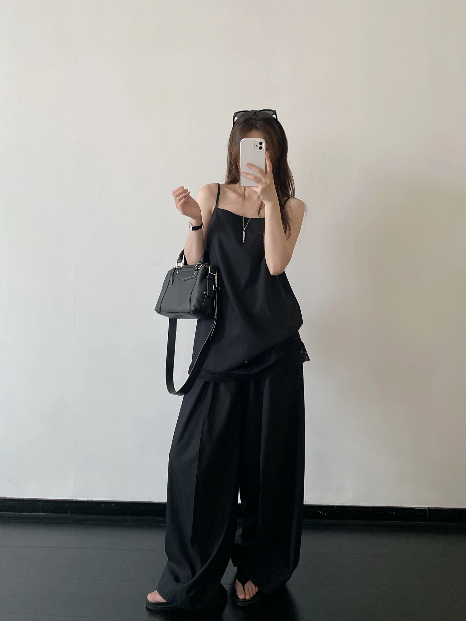 

Комплект из брюк с высокой талией и широкими штанинами, блузки с кружевной отделкой и длинных брюк, модный комплект для весны и лета, женский, влагоотводящий, быстросохнущий.