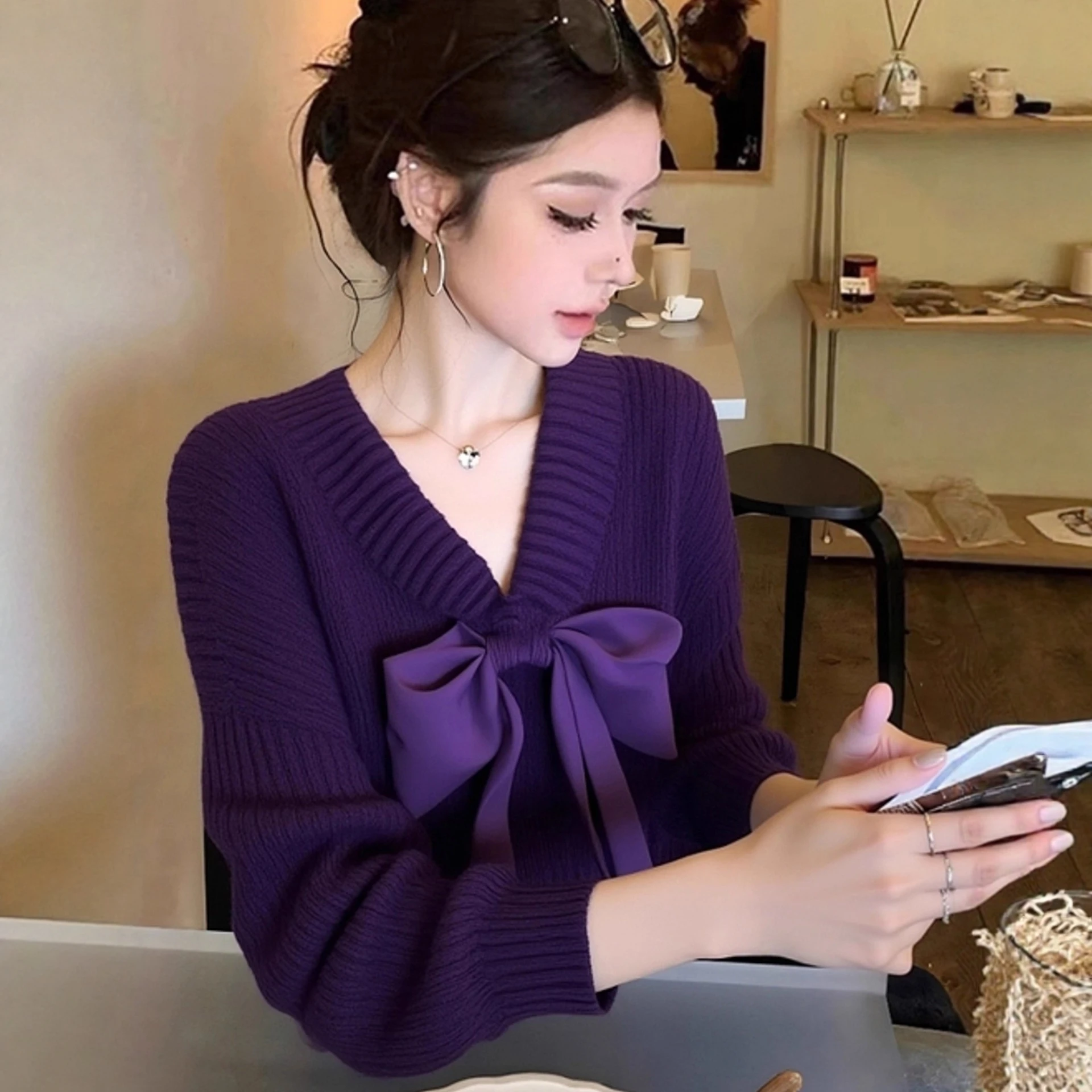 

Soft Purple V-Ne Long Sve Knitted Sweater with Knot Design Women's Autumn Winter Faion Casual Loose Fit Top