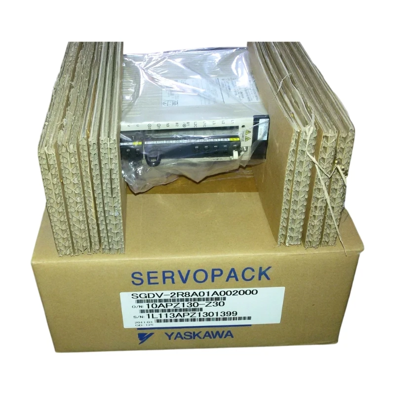 محرك سيرفو Yaskawa SGDV-2R8A01A002000 جديد متوفر في المخزون شحن سريع