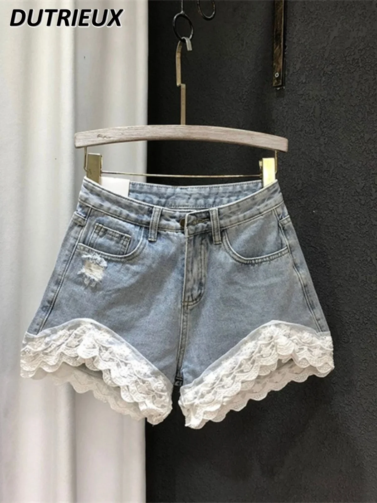 2024 Spring and Summer Ladies Denim Shorts New Loose and Thin Splicing Lace Wide-leg Simpel Casual Ripped Women's Hot Pants