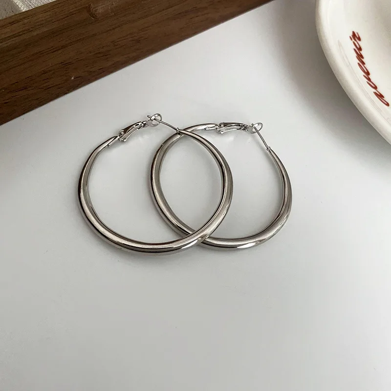 Silver Color Temperament Elegent Geometric Alloy Earrings For Women Simple Fashion Hoop Earrings Party Jewelry Accessories Gifts