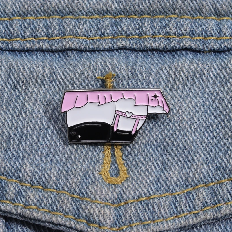 Sexy Anime Girl Miniskirt Thigh Enamel Pin Cute Cartoon Brooches Lapel Badge Clothes Backpack Creativity Pin Jewelry Accessories