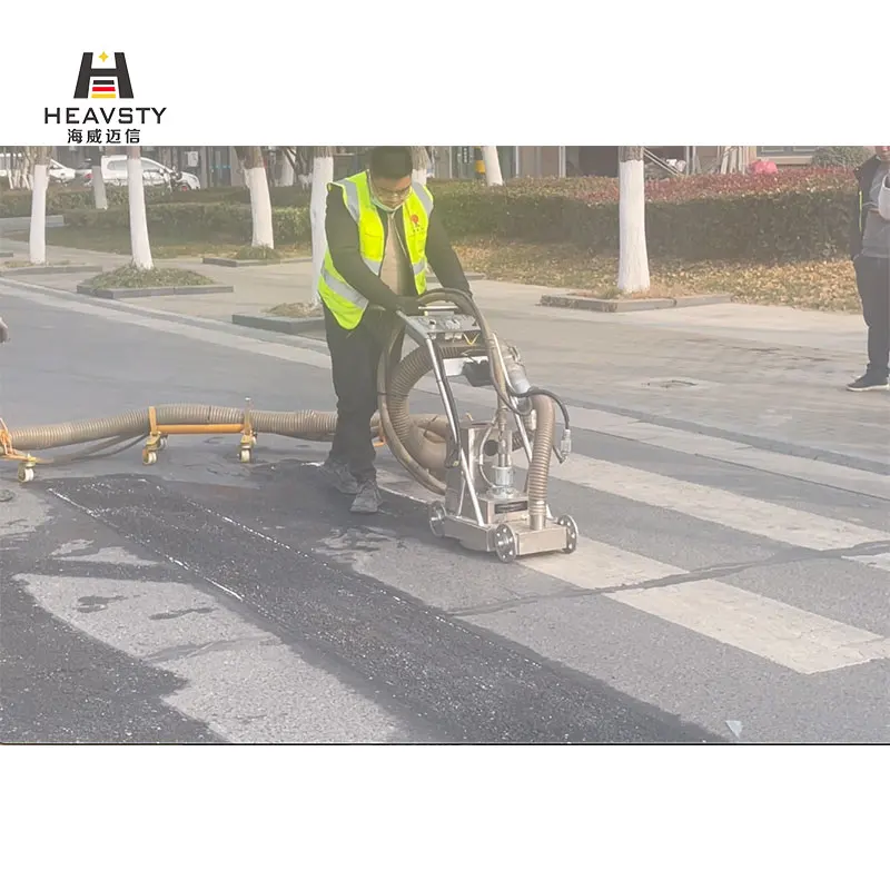 High Pressure Water Blasting Jet Cleaning Machine Imported Engine 140Mpa 35L/min Flow for Road Marking Removal Premium Pump Core