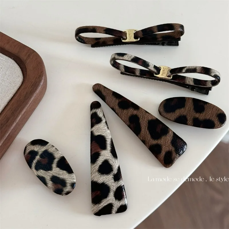 Leopard print series leather triangular bb clip retro style hairpin advanced sense side clip duck bill clip side clip Headwear