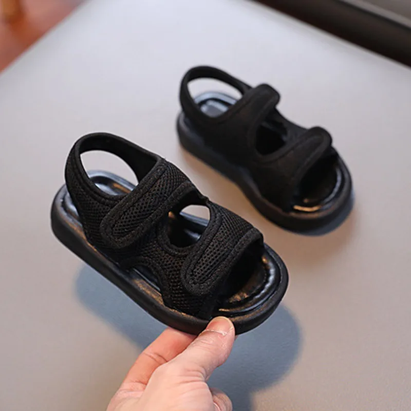 Sandales coordonnantes à semelle en caoutchouc solide pour enfants, chaussures de plage respirantes et décontractées pour enfants, sortie de conception simple, mode estivale