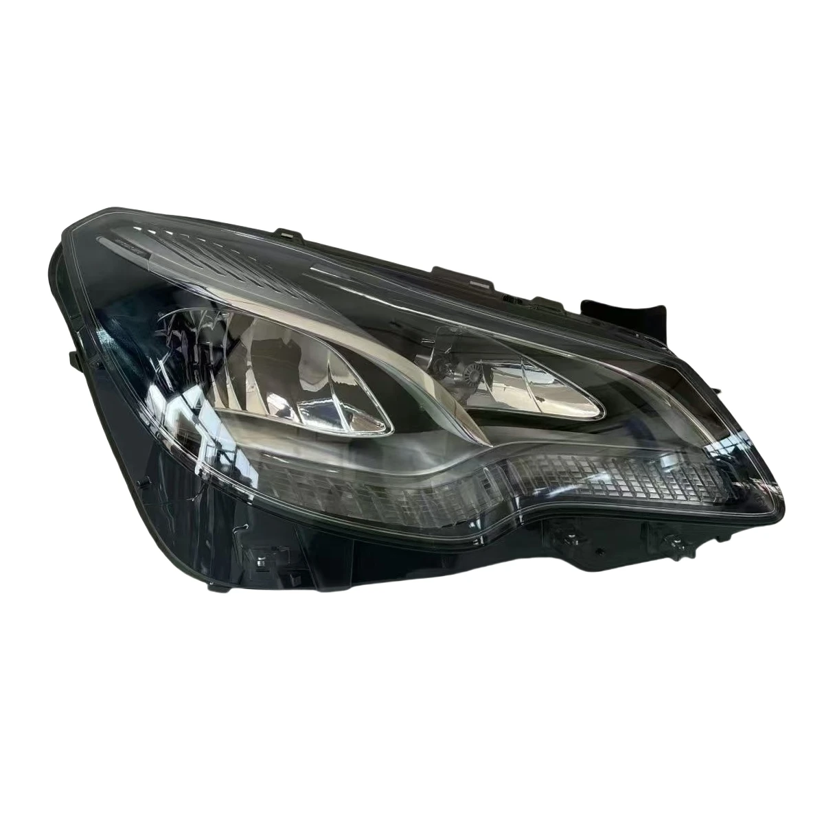 

For Mercedes-Benz W207 2014-2016 E200 E250 E300 E350 E400 original quality halogen headlight A2078208061/A2078207961