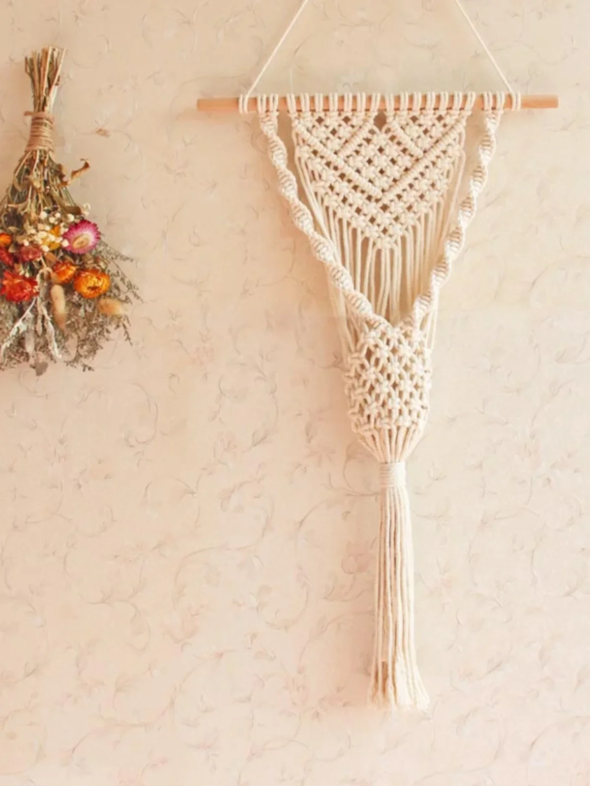 Hand-woven tapestry flower basket decorative hanging pocket flower pocket DIY material package Bohemian home wall storage