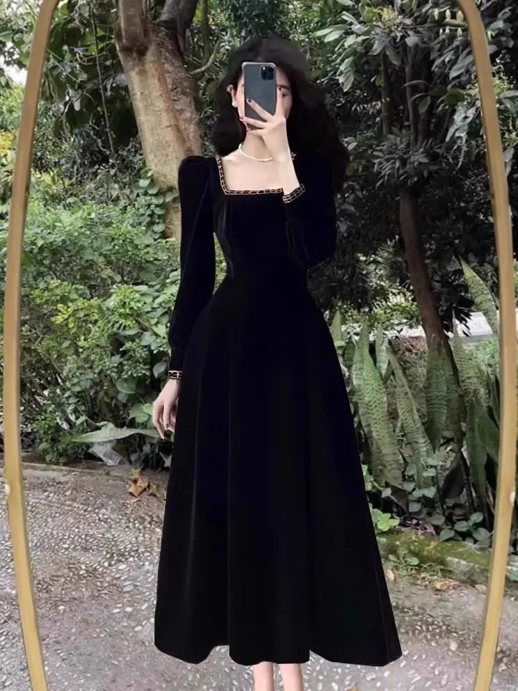 ฤดูใบไม้ผลิฤดูใบไม้ร่วง 2025 ใหม่Elegantผู้หญิงเย็บปักถักร้อยวินเทจเอวสูงกํามะหยี่สีดําชุดยาว,Slim Velourชุดผู้หญิง