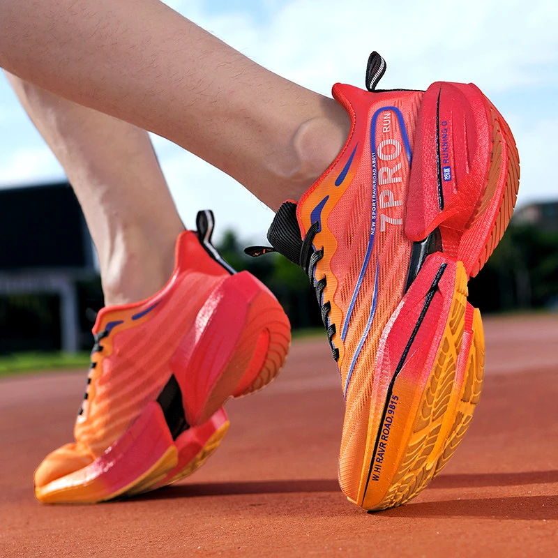 Scarpe da corsa sportive da maratona con piastra in carbonio da uomo, leggere e traspiranti, da donna, comode sneakers da allenamento antiscivolo per esterni