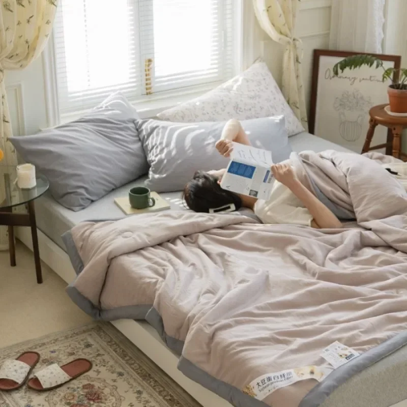 

Super Soft and Body - Hugging Summer Cooling Quilt - Light, Never Weighing You Down