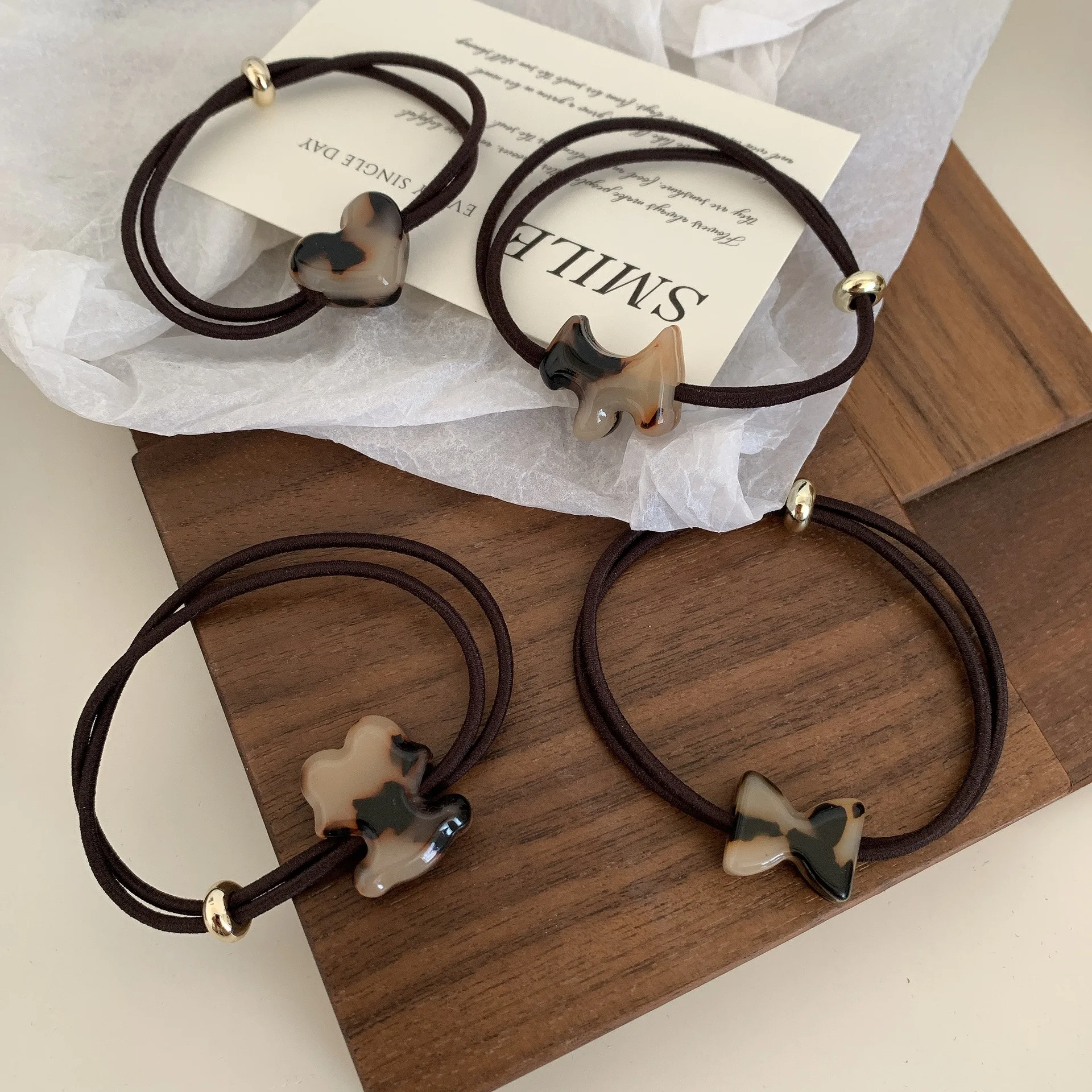 

Sweet Cute Puppy Bow Hair Ties Acetate Material Heart Design Elastic Ponytail Holders for Girls Daily Hair Accessory