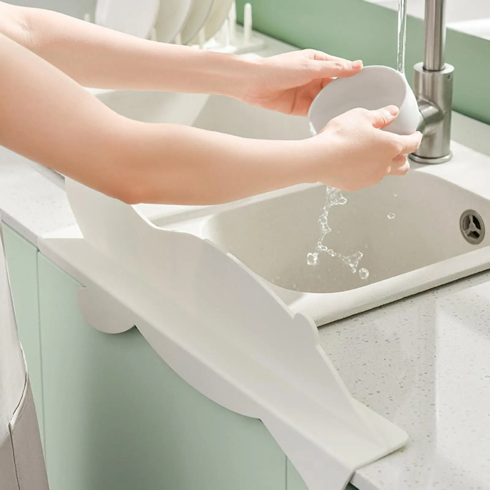 ห้องครัวห้องน้ํา Baffle Sink Splash Guard เครื่องมือแบบพกพาน้ํา Splashproof หมีสีเหลือง