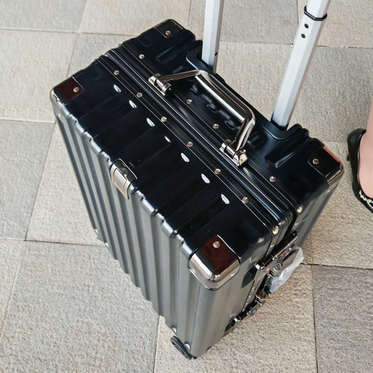 Thumbnail 3 - #18 Latest Hard Shell Suitcases Offers