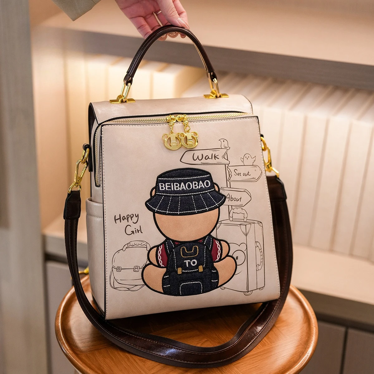 

2025 Women's Vintage Leather Backpack Large Capacity Lightweight Travel Rucksack Boho Chic Adjustable Strap Eco-Friendly